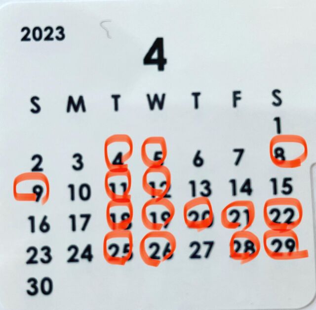 4月のカレンダーです
今月は、イベント出店や私用などでアトリエをクローズしなくてはいけない日が多いです💦
赤丸が、アトリエクローズの予定です
よろしくお願いいたします